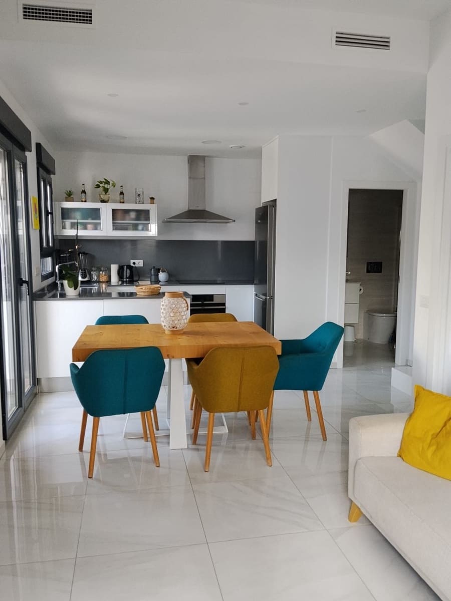 3 bedroom Semi-detached Villa for rent in Polop with pool garage - € 1,800 (Ref: 9321445)