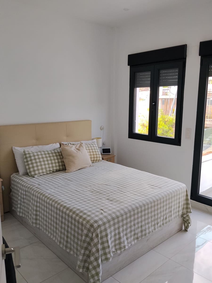 3 bedroom Semi-detached Villa for rent in Polop with pool garage - € 1,800 (Ref: 9321445)