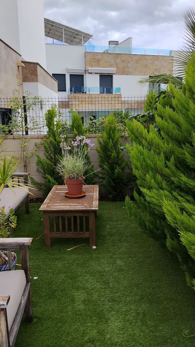 3 bedroom Semi-detached Villa for rent in Polop with pool garage - € 1,800 (Ref: 9321445)