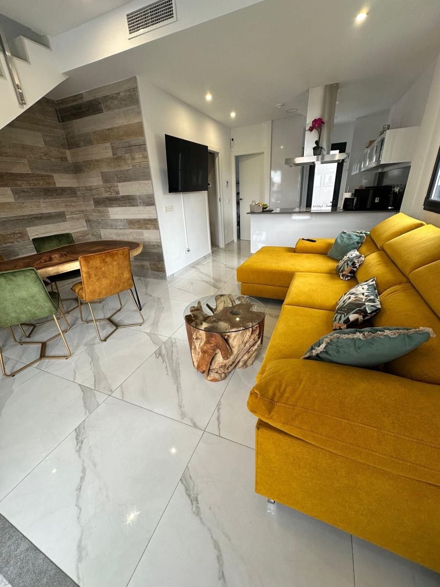 3 makuuhuone Paritalo myytävänä paikassa Polop mukana uima-altaan 
autotalli - 499 000 € (Ref: 9334357)