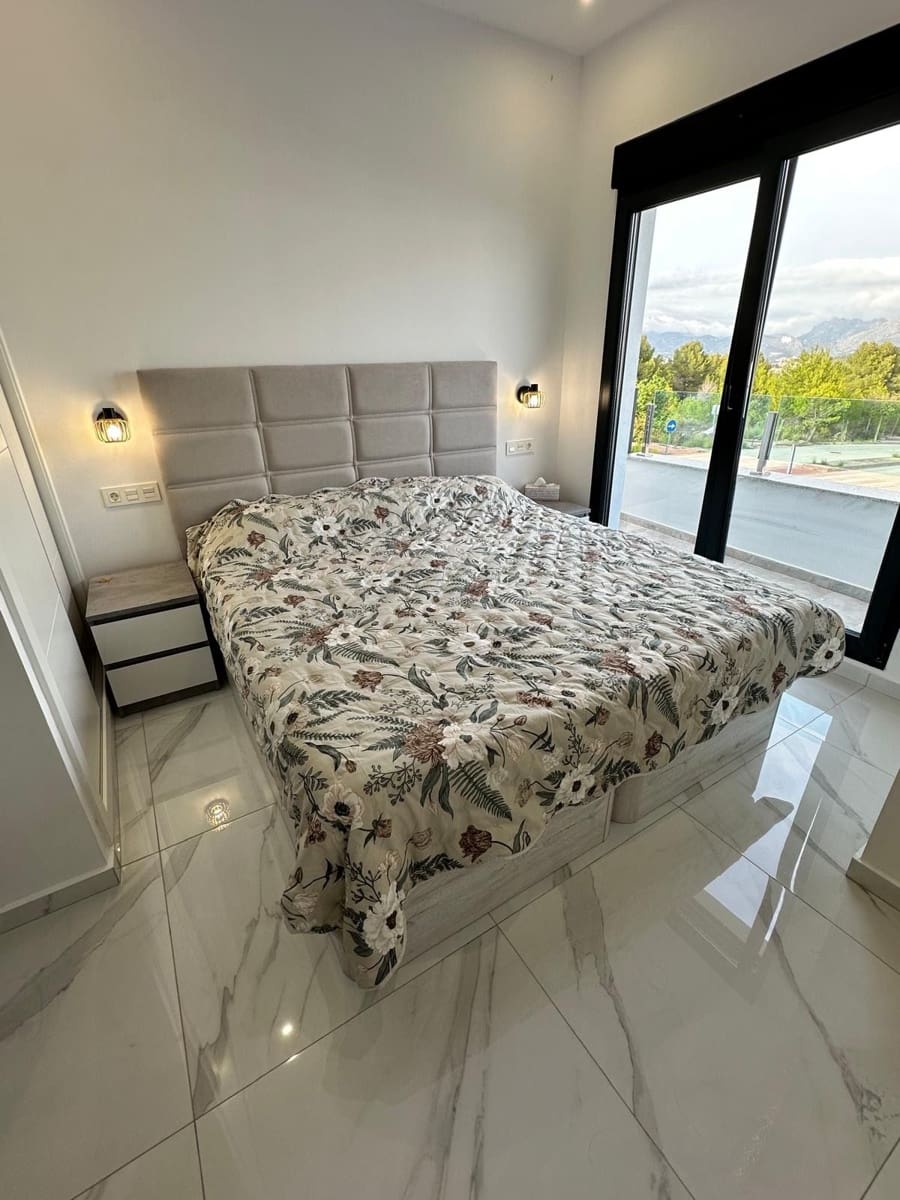 3 makuuhuone Paritalo myytävänä paikassa Polop mukana uima-altaan 
autotalli - 499 000 € (Ref: 9334357)