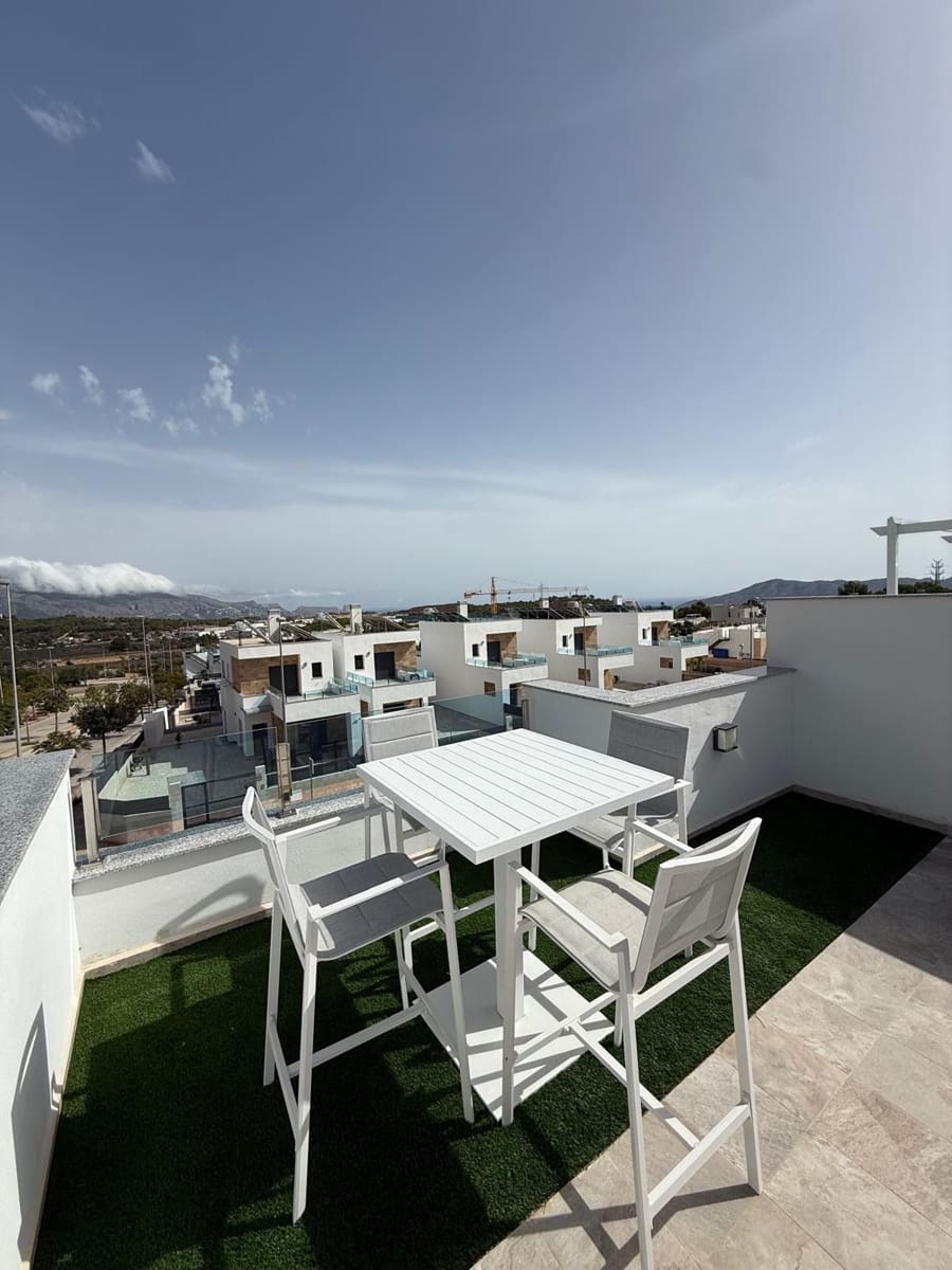 3 makuuhuone Paritalo myytävänä paikassa Polop mukana uima-altaan 
autotalli - 499 000 € (Ref: 9334357)