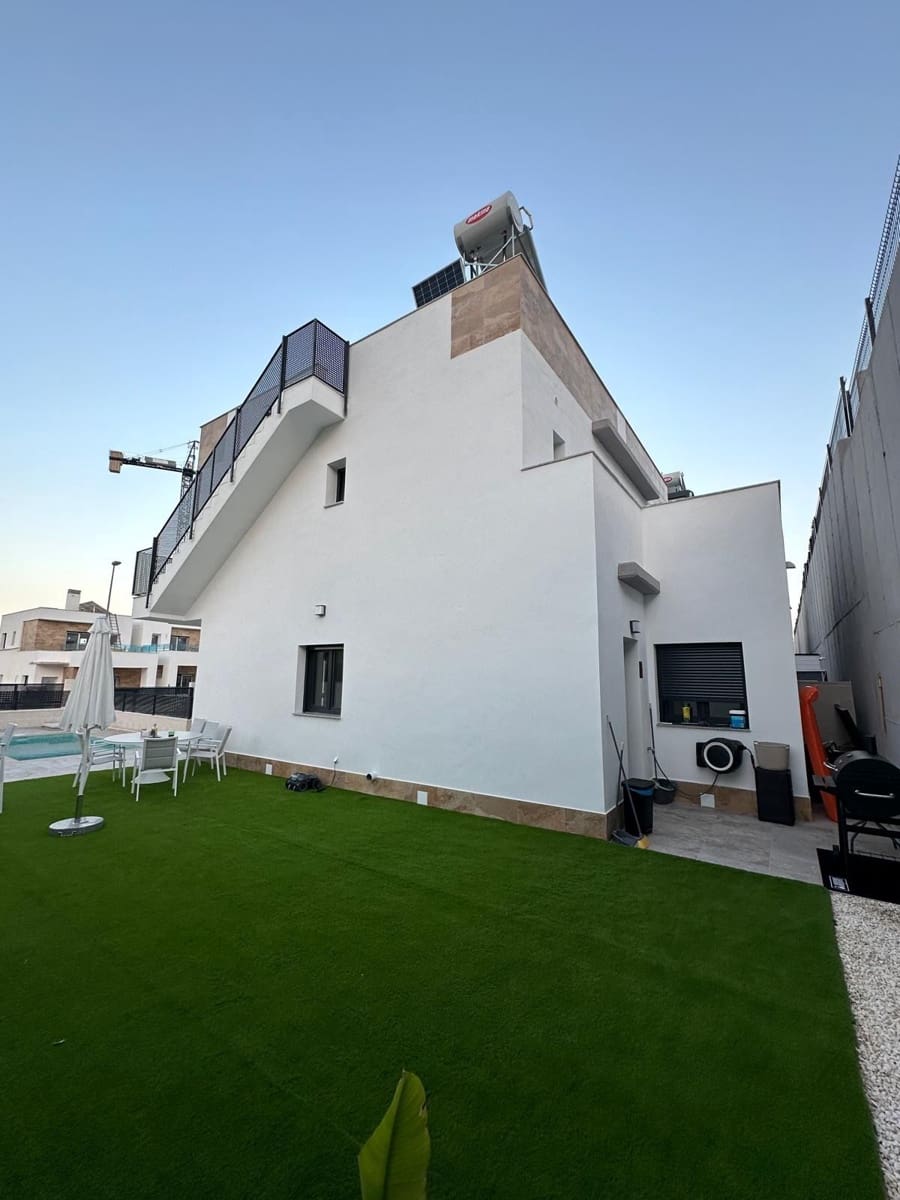 3 soverom Kjedet enebolig til leie i Polop med svømmebasseng garasje - € 2 550 (Ref: 9418882)