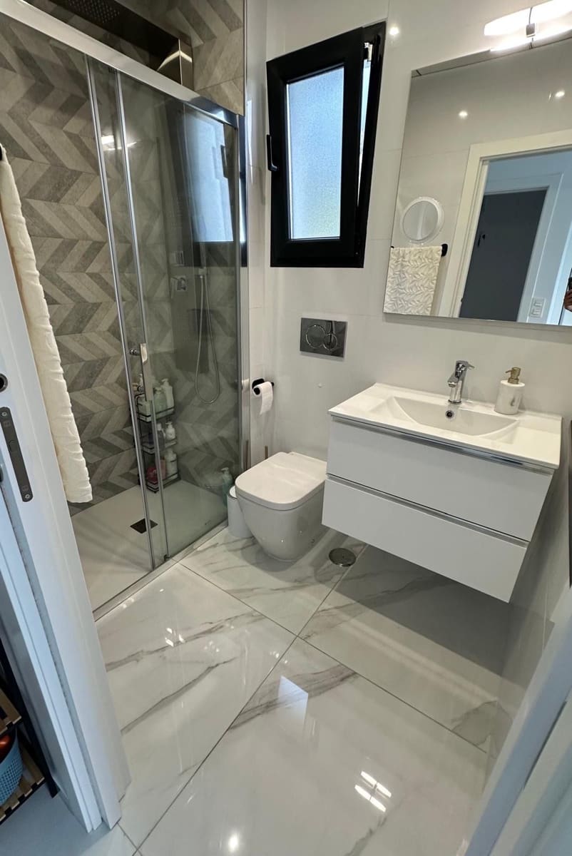 3 soverom Kjedet enebolig til leie i Polop med svømmebasseng garasje - € 2 550 (Ref: 9418882)