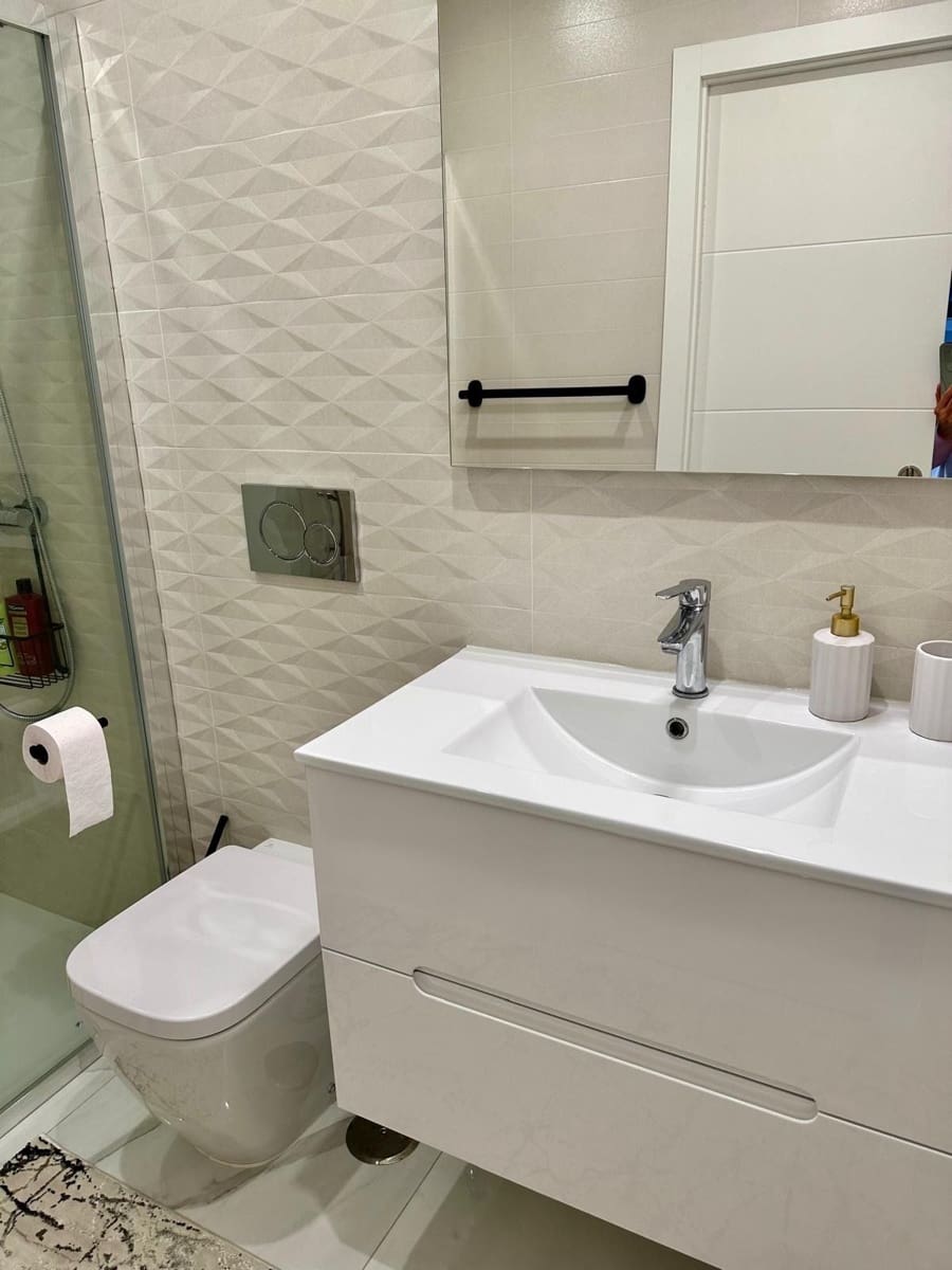 3 soverom Kjedet enebolig til leie i Polop med svømmebasseng garasje - € 2 550 (Ref: 9418882)