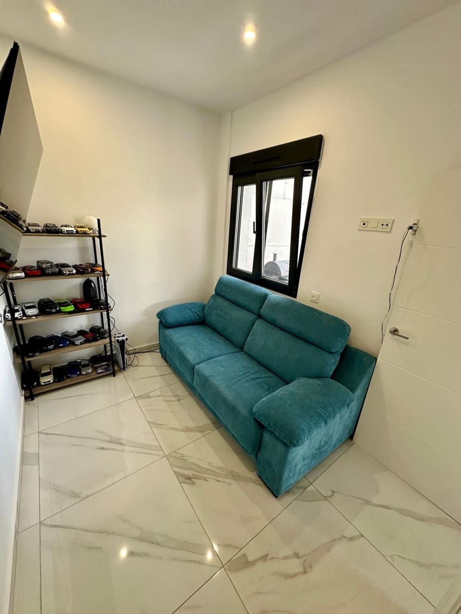 3 soverom Kjedet enebolig til leie i Polop med svømmebasseng garasje - € 2 550 (Ref: 9418882)