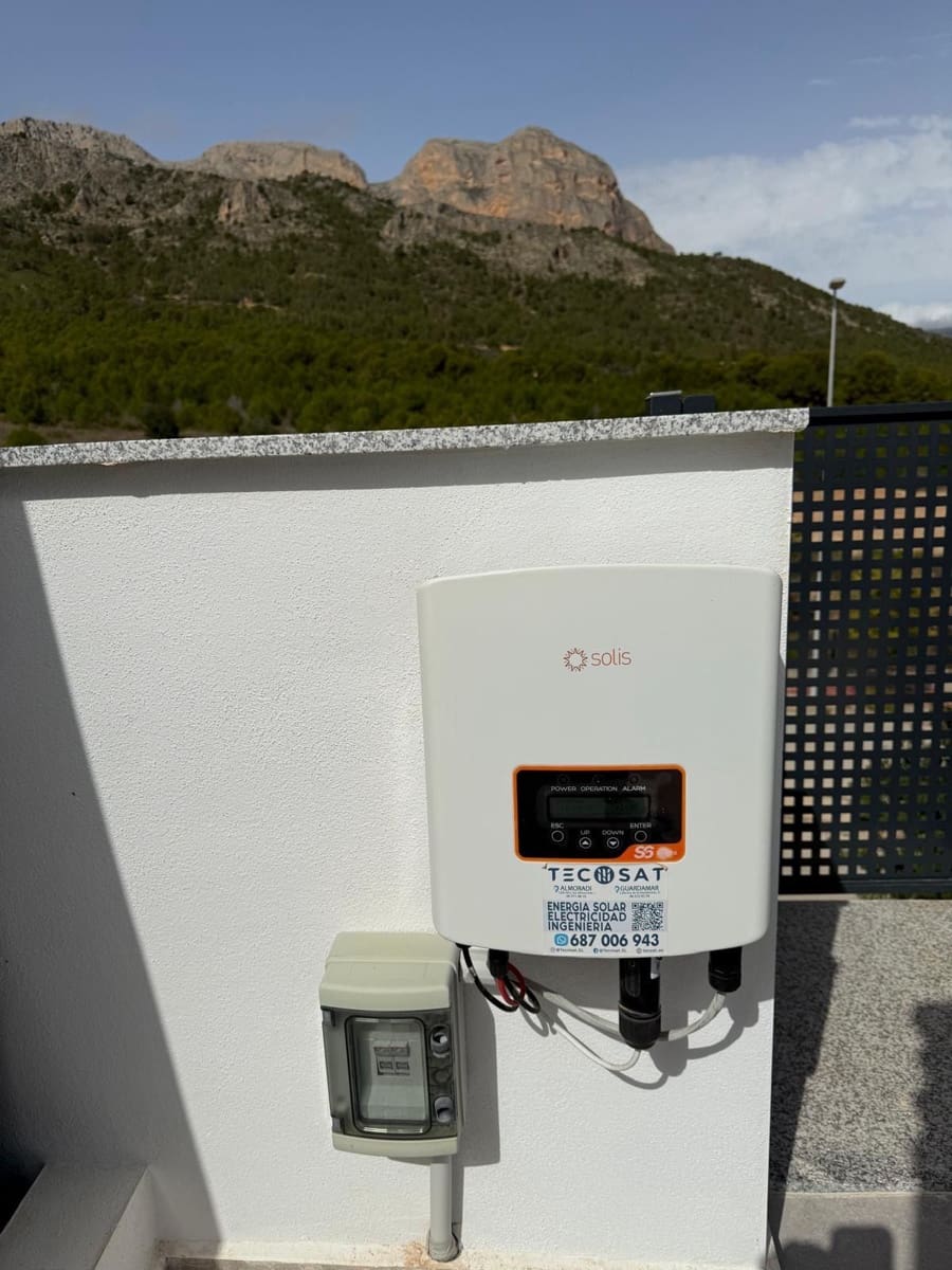 3 soverom Kjedet enebolig til leie i Polop med svømmebasseng garasje - € 2 550 (Ref: 9418882)