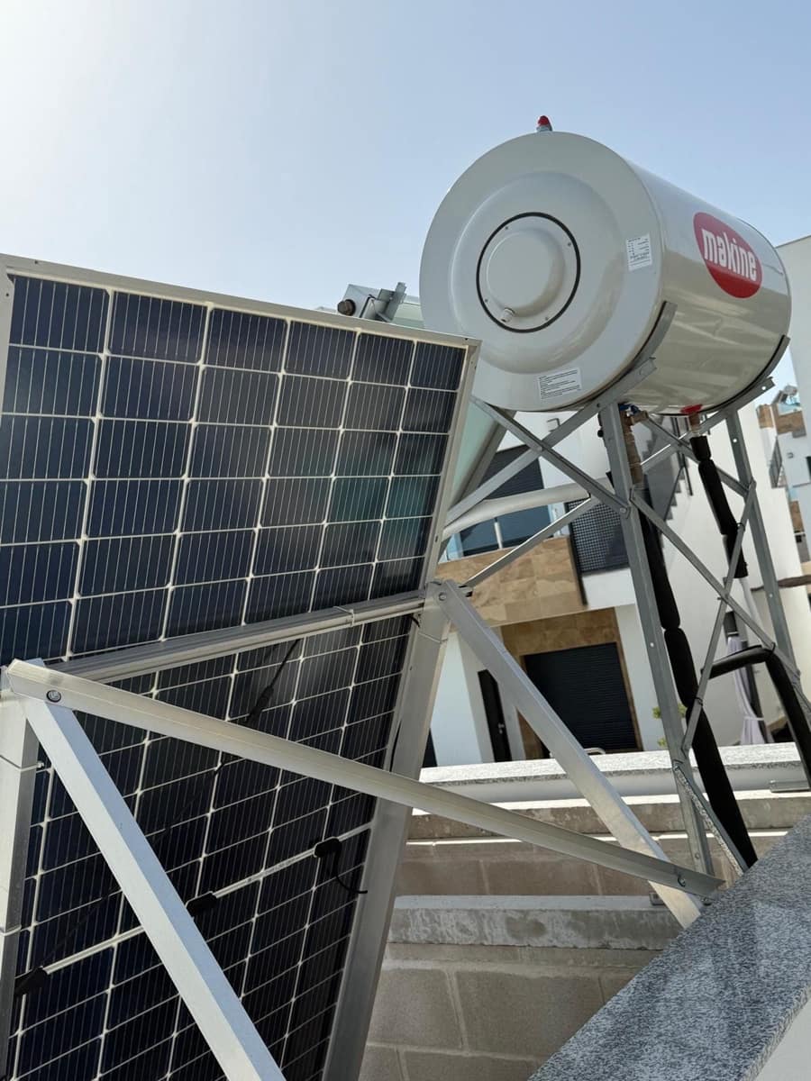 3 soverom Kjedet enebolig til leie i Polop med svømmebasseng garasje - € 2 550 (Ref: 9418882)