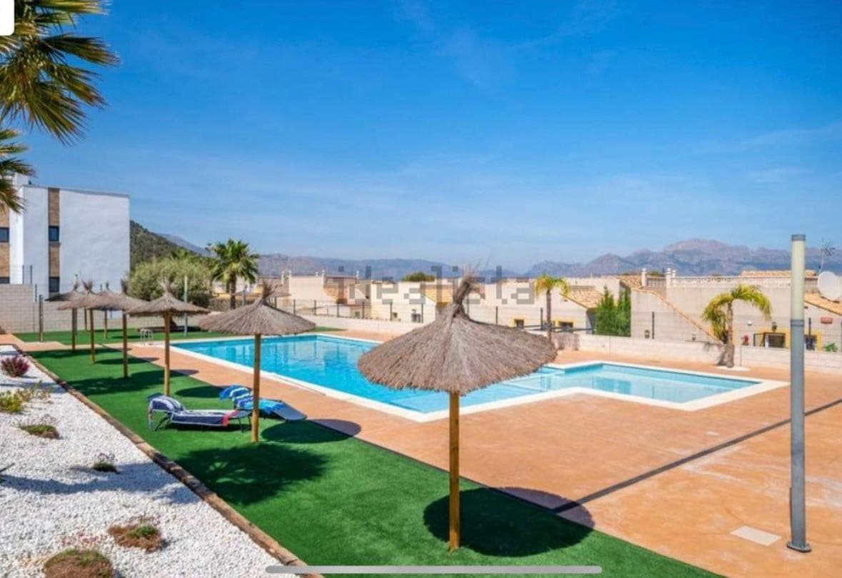 2 camera da letto Villetta Bifamiliare in vendita in Polop con piscina garage - 339.950 € (Rif: 9503810)