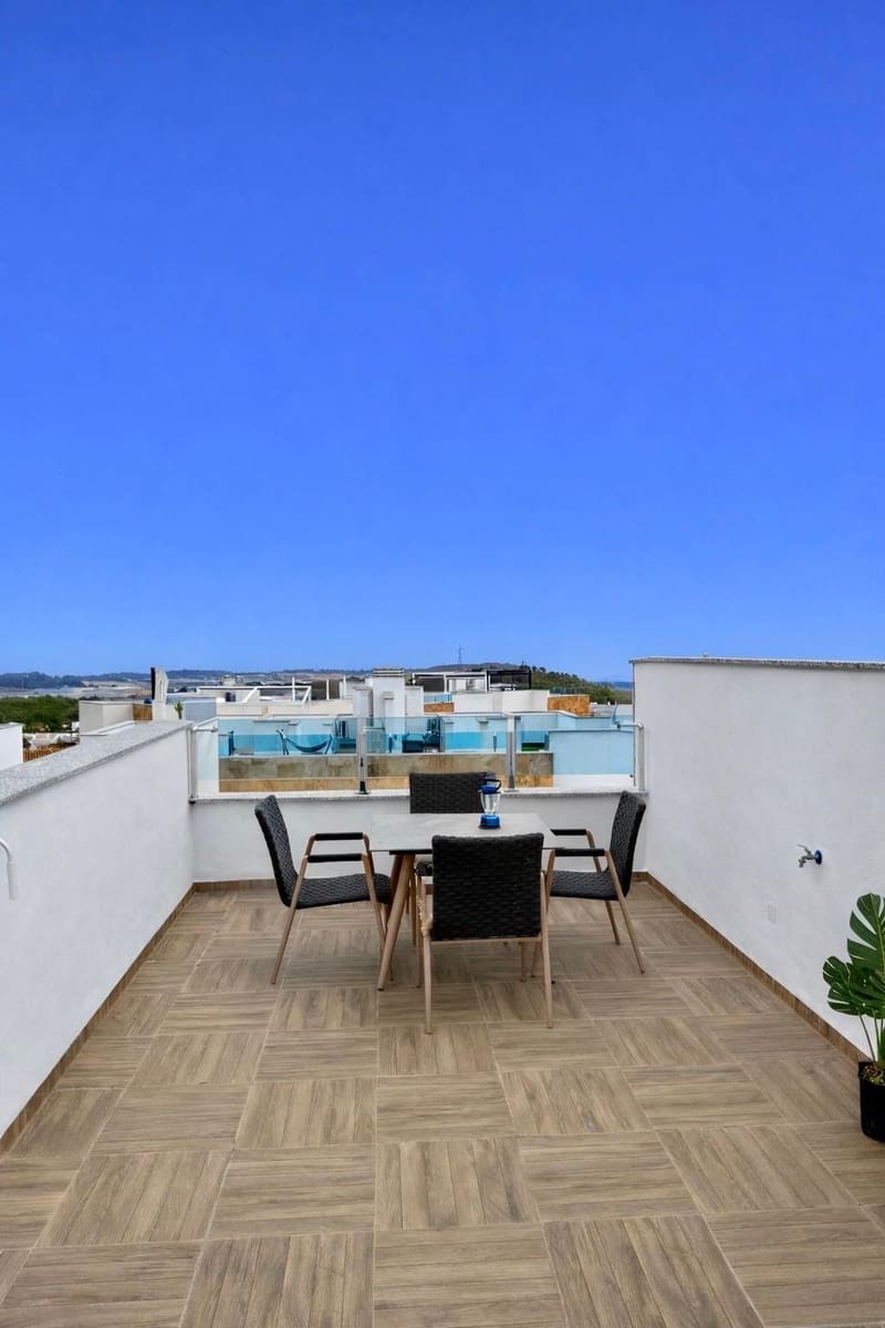 2 bedroom Flat for rent in Polop with pool garage - € 1,550 (Ref: 9610775)