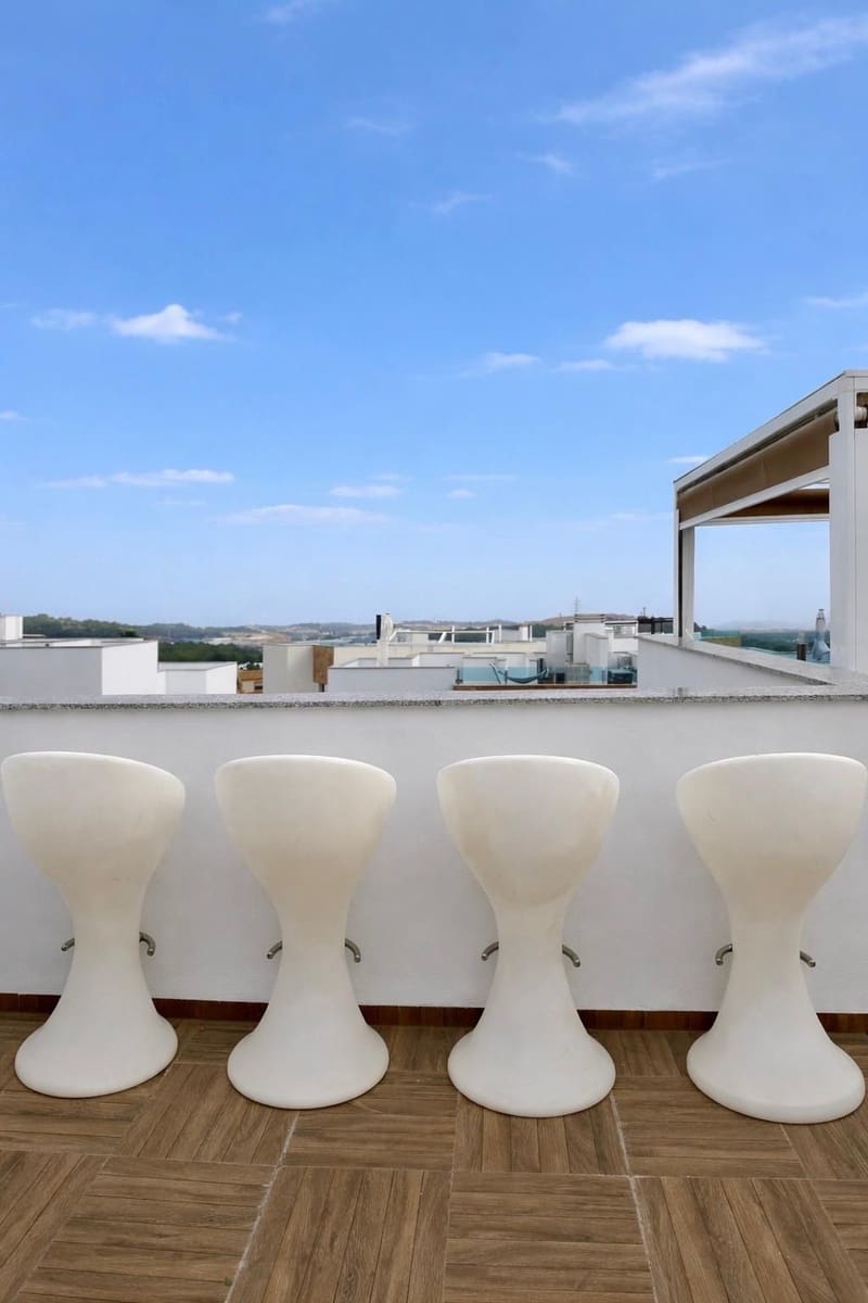 2 bedroom Flat for rent in Polop with pool garage - € 1,550 (Ref: 9610775)