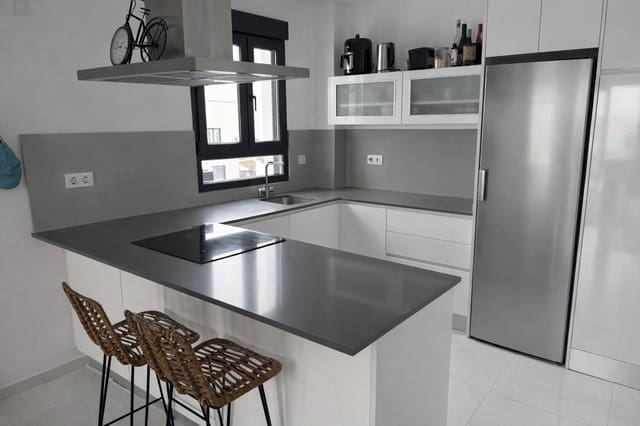 2 bedroom Flat for rent in Polop with pool garage - € 1,550 (Ref: 9610775)