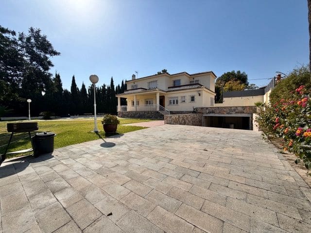 5 makuuhuone Huvila myytävänä paikassa San Juan de Alicante / Sant Joan d'Alacant mukana 
autotalli - 795 000 € (Ref: 9651191)