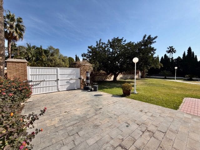 5 makuuhuone Huvila myytävänä paikassa San Juan de Alicante / Sant Joan d'Alacant mukana 
autotalli - 795 000 € (Ref: 9651191)