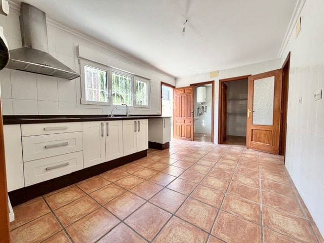 5 makuuhuone Huvila myytävänä paikassa San Juan de Alicante / Sant Joan d'Alacant mukana 
autotalli - 795 000 € (Ref: 9651191)