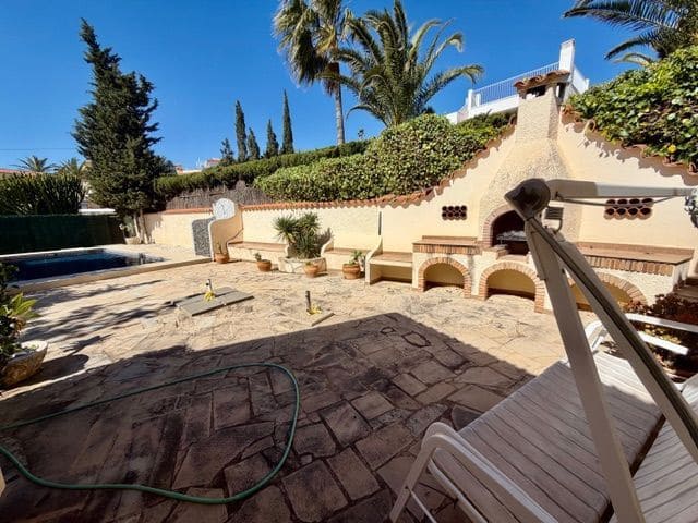 3 sovrum Villa till salu i La Nucia med pool garage - 495 000 € (Ref: 9731645)