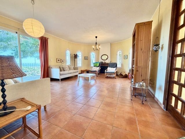 3 sovrum Villa till salu i La Nucia med pool garage - 495 000 € (Ref: 9731645)