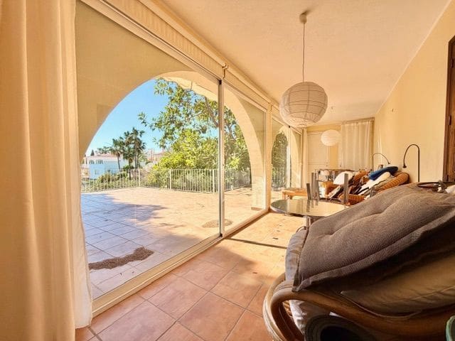 3 sovrum Villa till salu i La Nucia med pool garage - 495 000 € (Ref: 9731645)