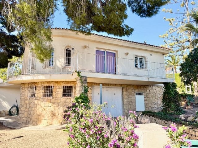 3 quarto Moradia para venda em La Nucia com piscina garagem - 495 000 € (Ref: 9731645)