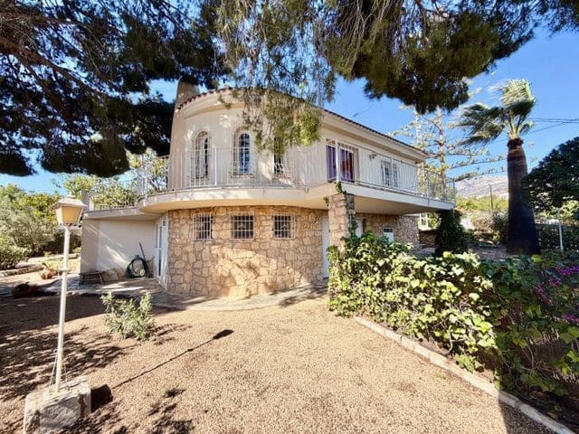 3 sovrum Villa till salu i La Nucia med pool garage - 495 000 € (Ref: 9731645)