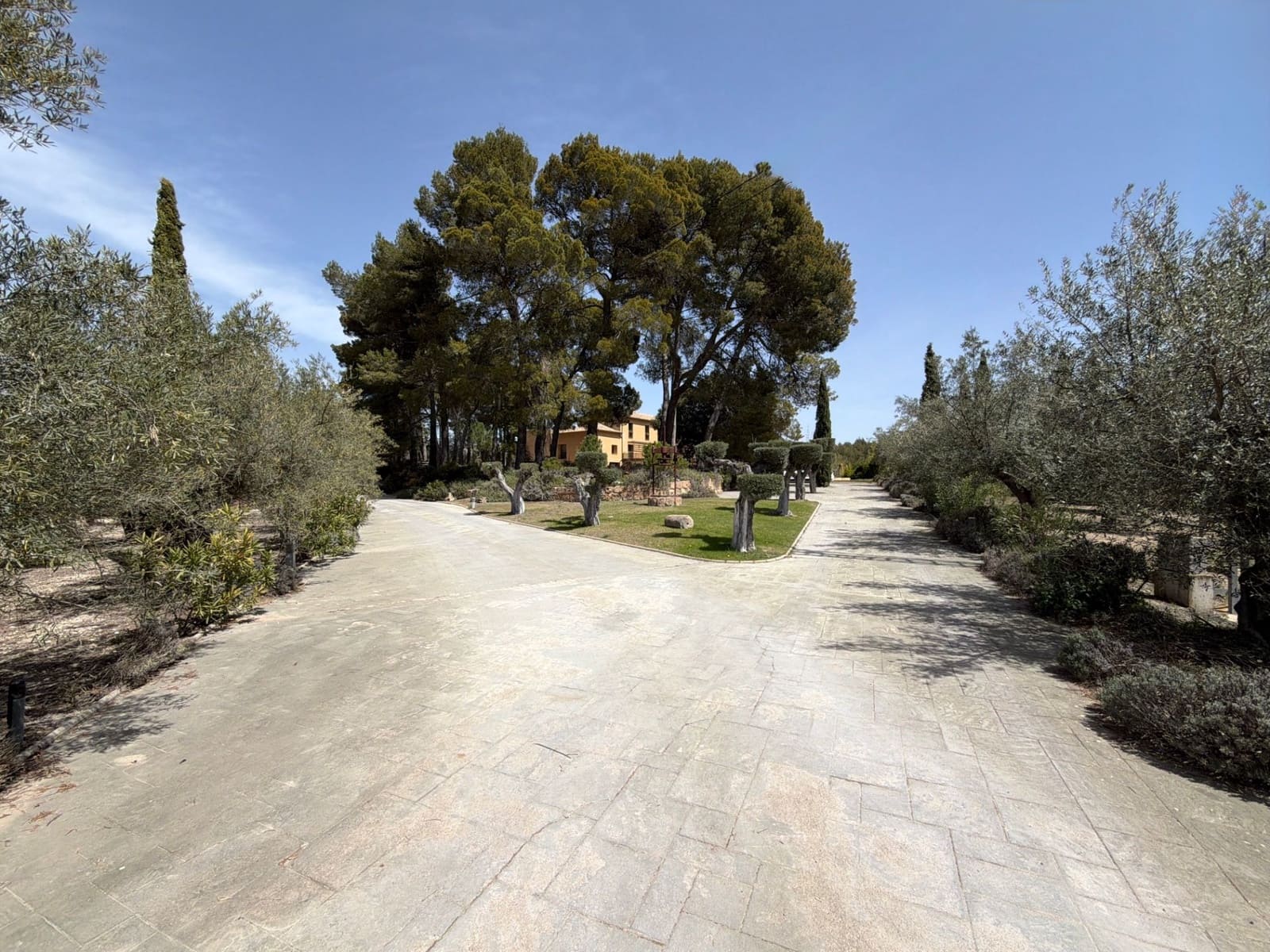 9 slaapkamer Villa te koop in Alcoy / Alcoi met zwembad garage - € 1.895.000 (Ref: 9861510)