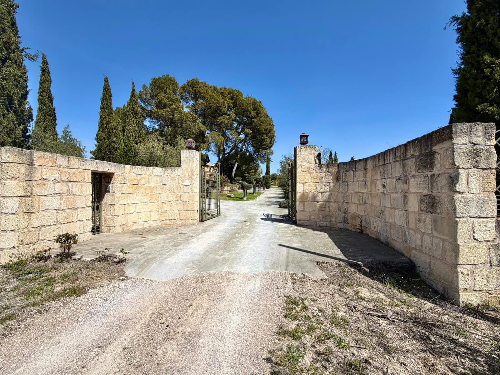 9 slaapkamer Villa te koop in Alcoy / Alcoi met zwembad garage - € 1.895.000 (Ref: 9861510)