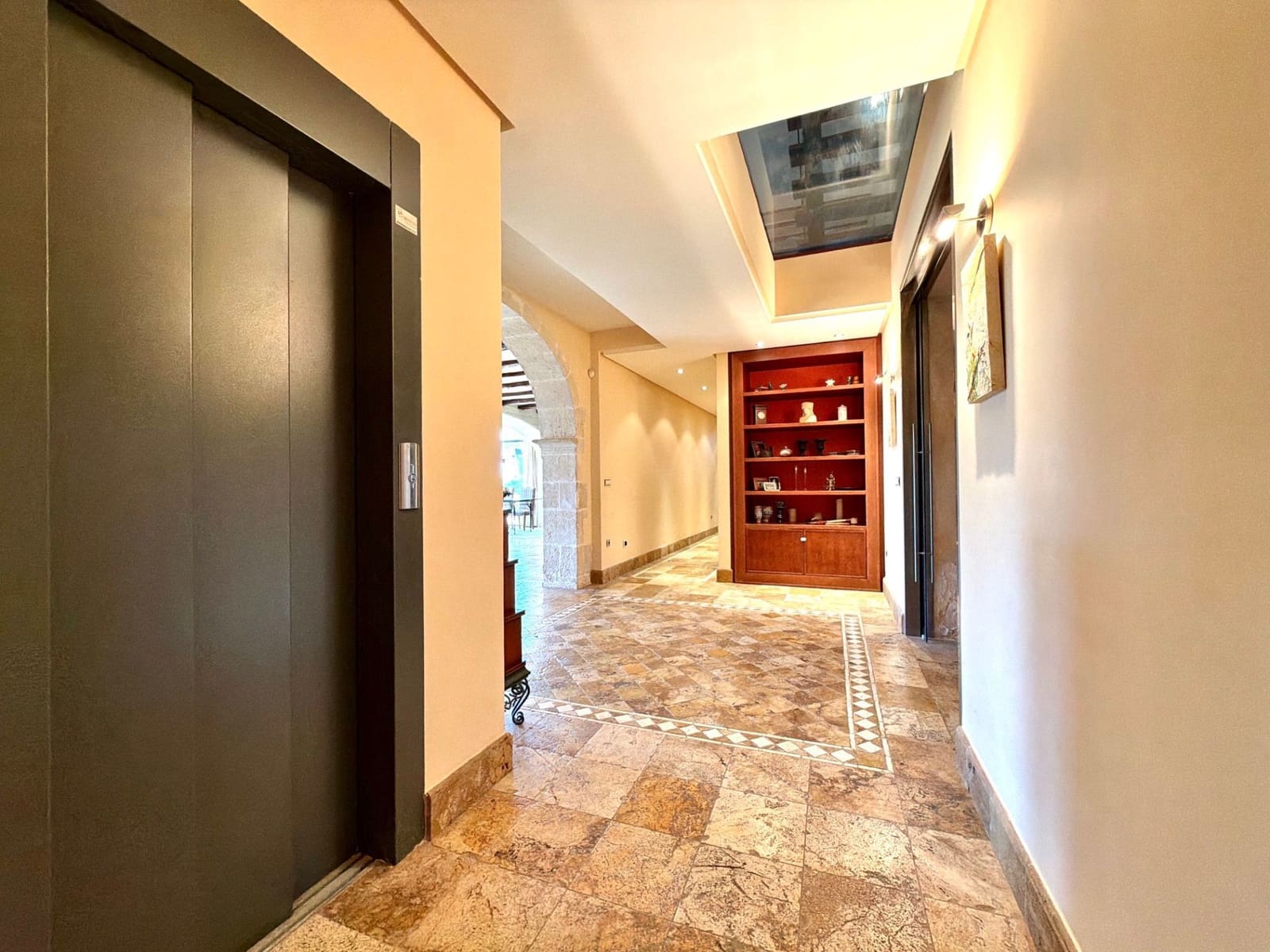 9 slaapkamer Villa te koop in Alcoy / Alcoi met zwembad garage - € 1.895.000 (Ref: 9861510)