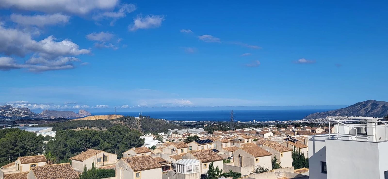 2 bedroom Semi-detached Villa for rent in Polop with pool garage - € 1,700 (Ref: 9976751)
