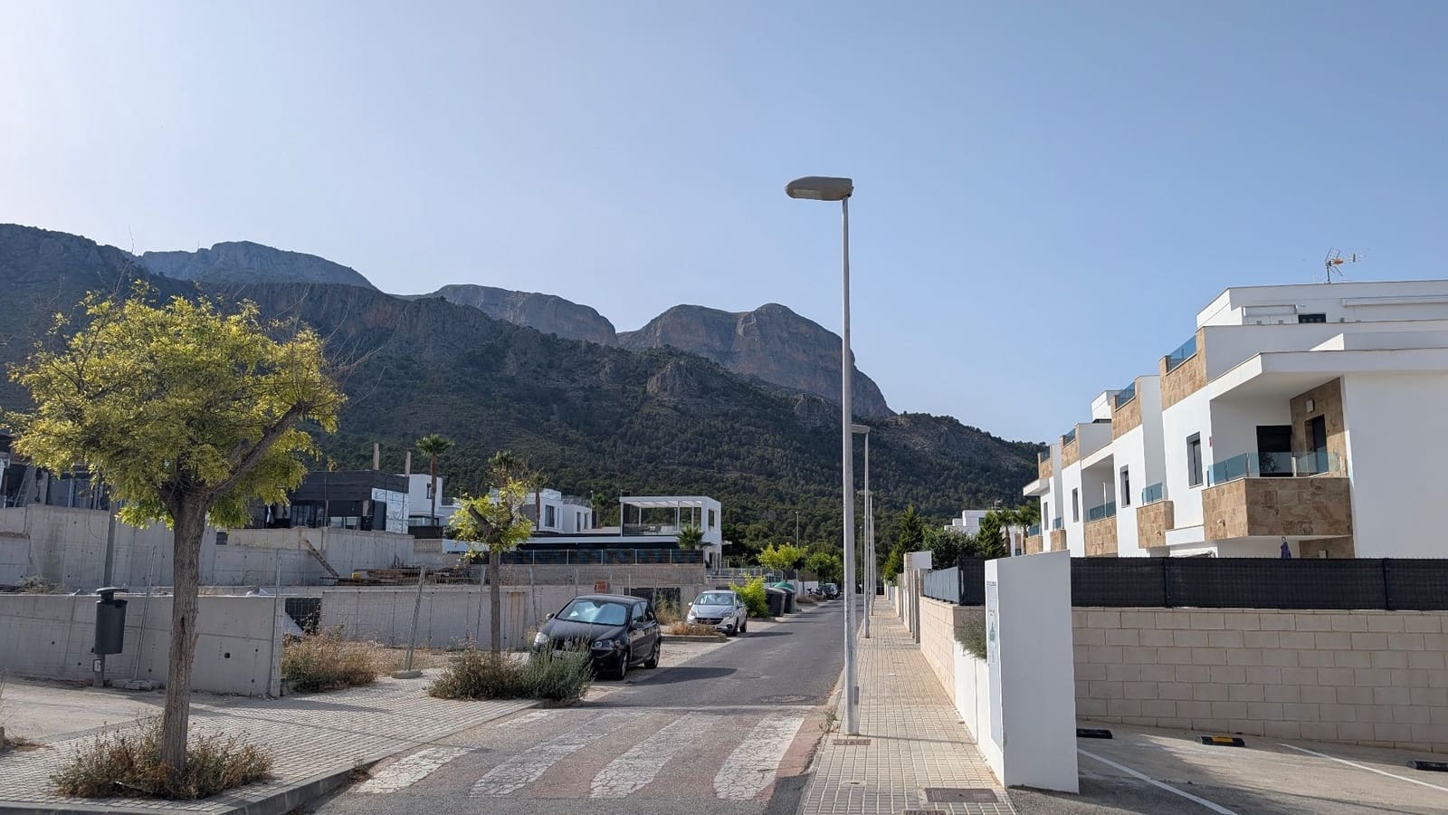 2 bedroom Semi-detached Villa for rent in Polop with pool garage - € 1,700 (Ref: 9976751)