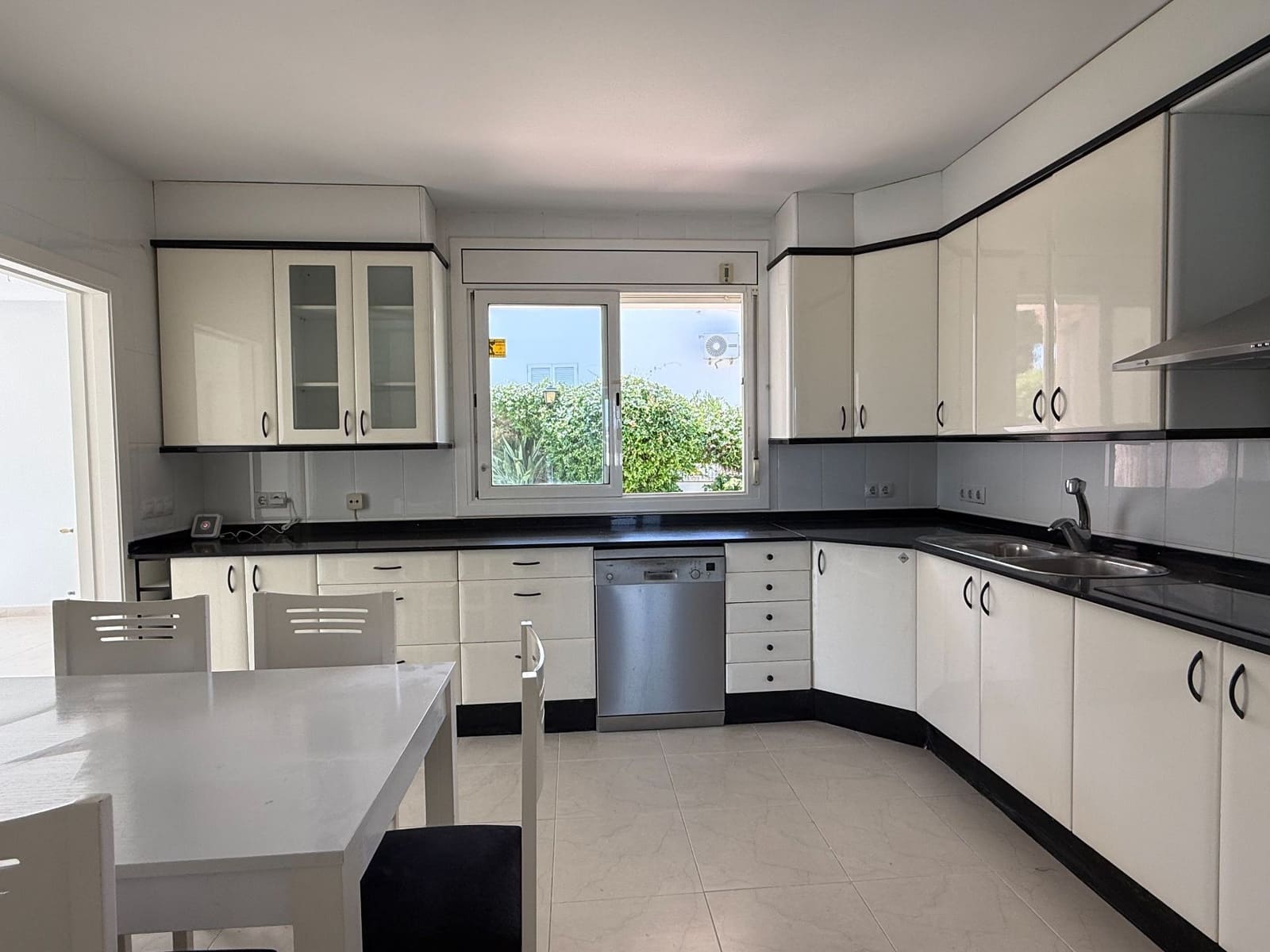 Chalet de 5 habitaciones en Calonge i Sant Antoni en alquiler con piscina garaje - 2.500 € (Ref: 10012809)