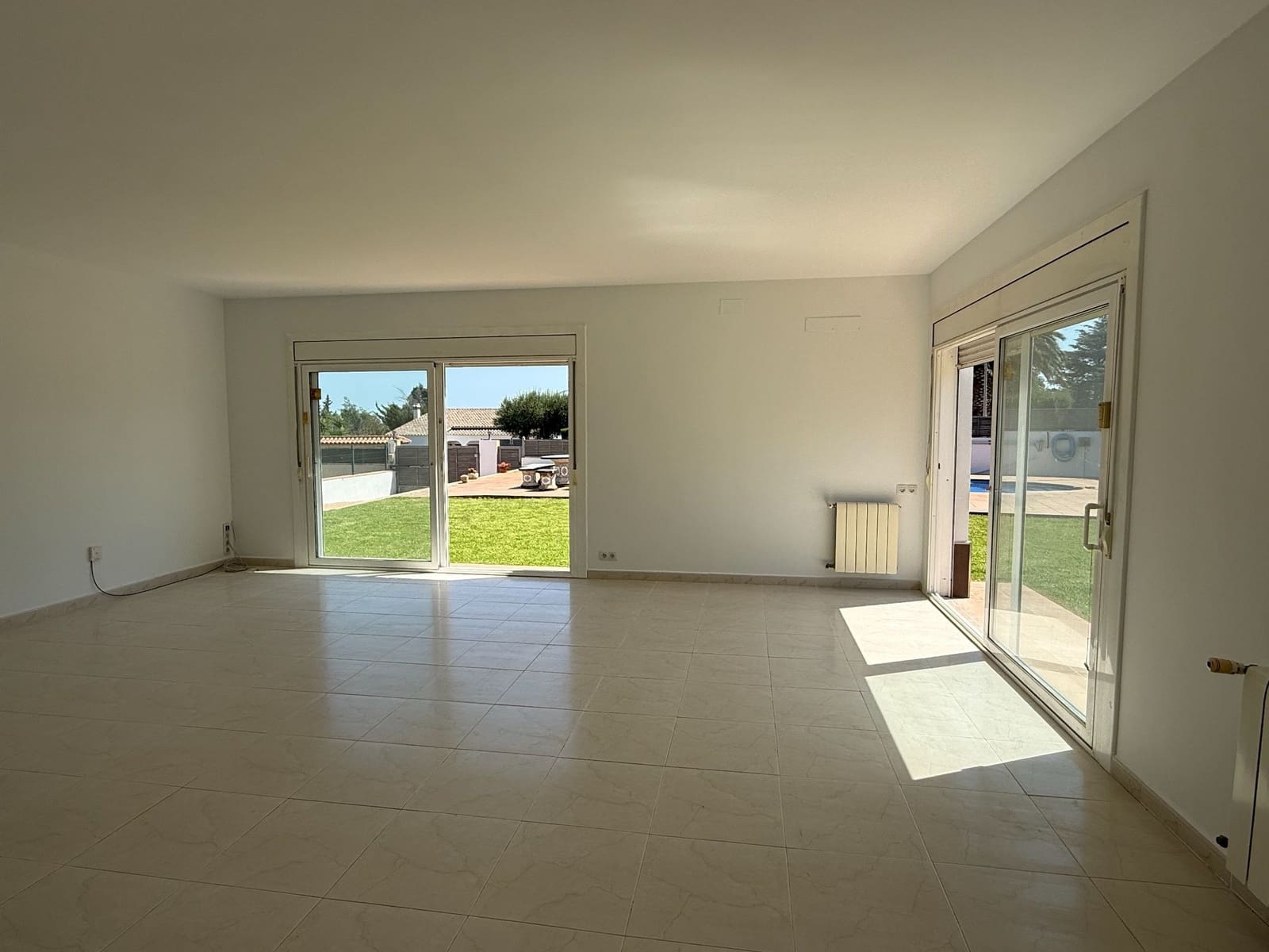Chalet de 5 habitaciones en Calonge i Sant Antoni en alquiler con piscina garaje - 2.500 € (Ref: 10012809)