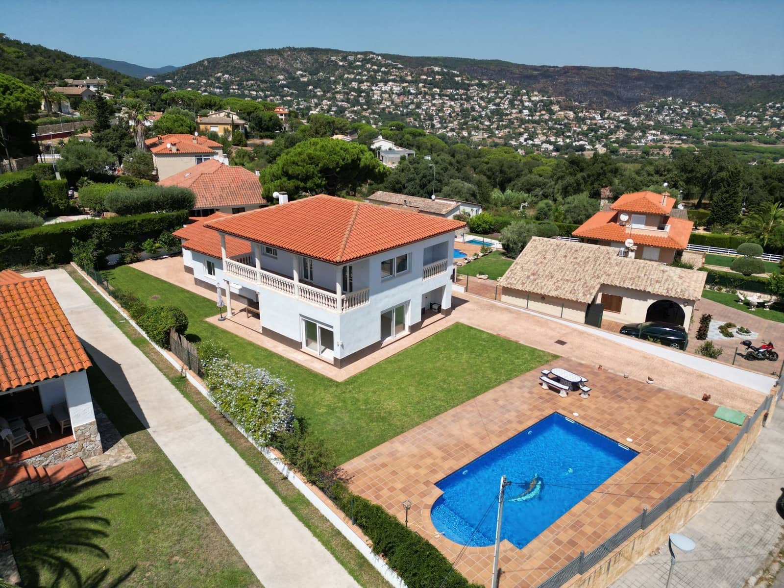 Chalet de 5 habitaciones en Calonge i Sant Antoni en alquiler con piscina garaje - 2.500 € (Ref: 10012809)