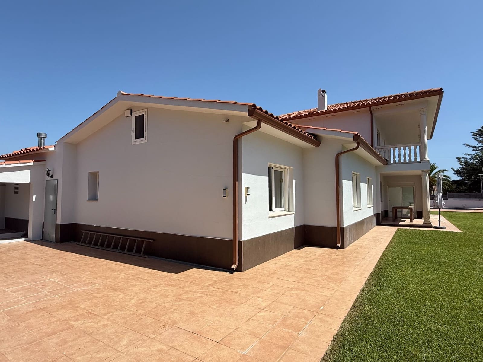 Chalet de 5 habitaciones en Calonge i Sant Antoni en alquiler con piscina garaje - 2.500 € (Ref: 10012809)