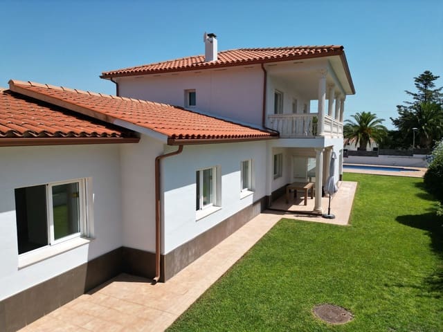 Chalet de 5 habitaciones en Calonge i Sant Antoni en alquiler con piscina garaje - 2.500 € (Ref: 10012809)