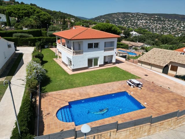 Chalet de 5 habitaciones en Calonge i Sant Antoni en alquiler con piscina garaje - 2.500 € (Ref: 10012809)