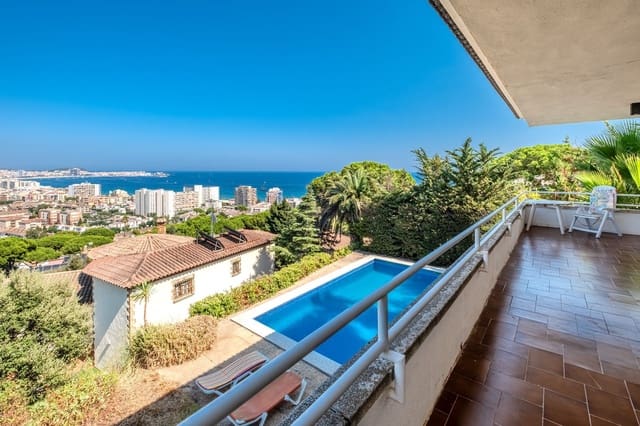 5 Zimmer Villa zu verkaufen in Sant Antoni de Calonge, Calonge i Sant Antoni mit Pool Garage - 1.240.000 € (Ref: 10020130)