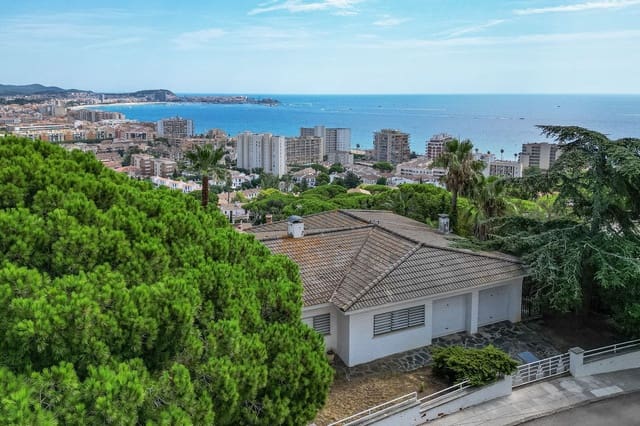 5 Zimmer Villa zu verkaufen in Sant Antoni de Calonge, Calonge i Sant Antoni mit Pool Garage - 1.240.000 € (Ref: 10020130)