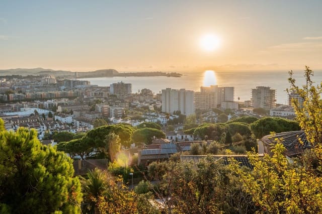 5 quarto Moradia para venda em Sant Antoni de Calonge, Calonge i Sant Antoni com piscina garagem - 1 240 000 € (Ref: 10020130)
