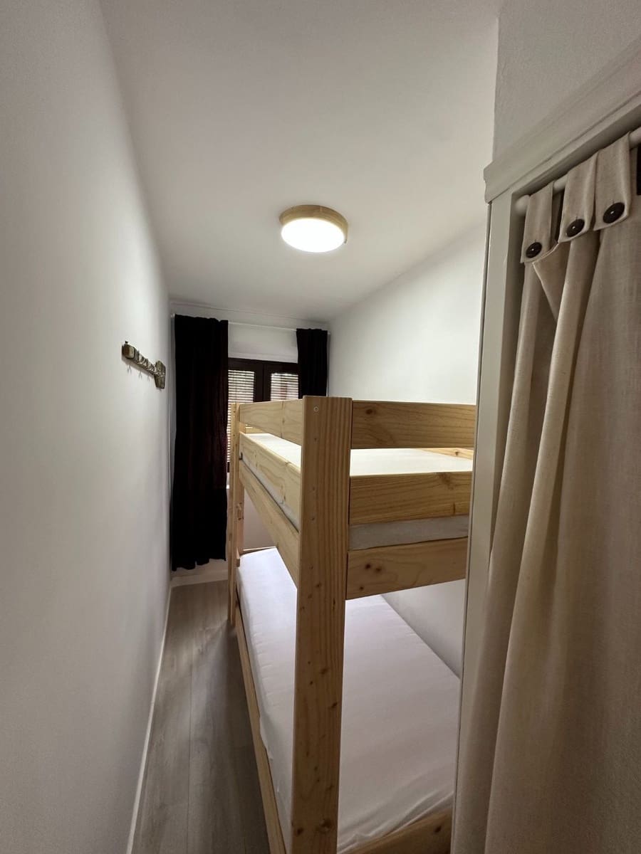 Appartement de 2 chambres à louer à Calonge i Sant Antoni - 600 € (Ref: 10025083)