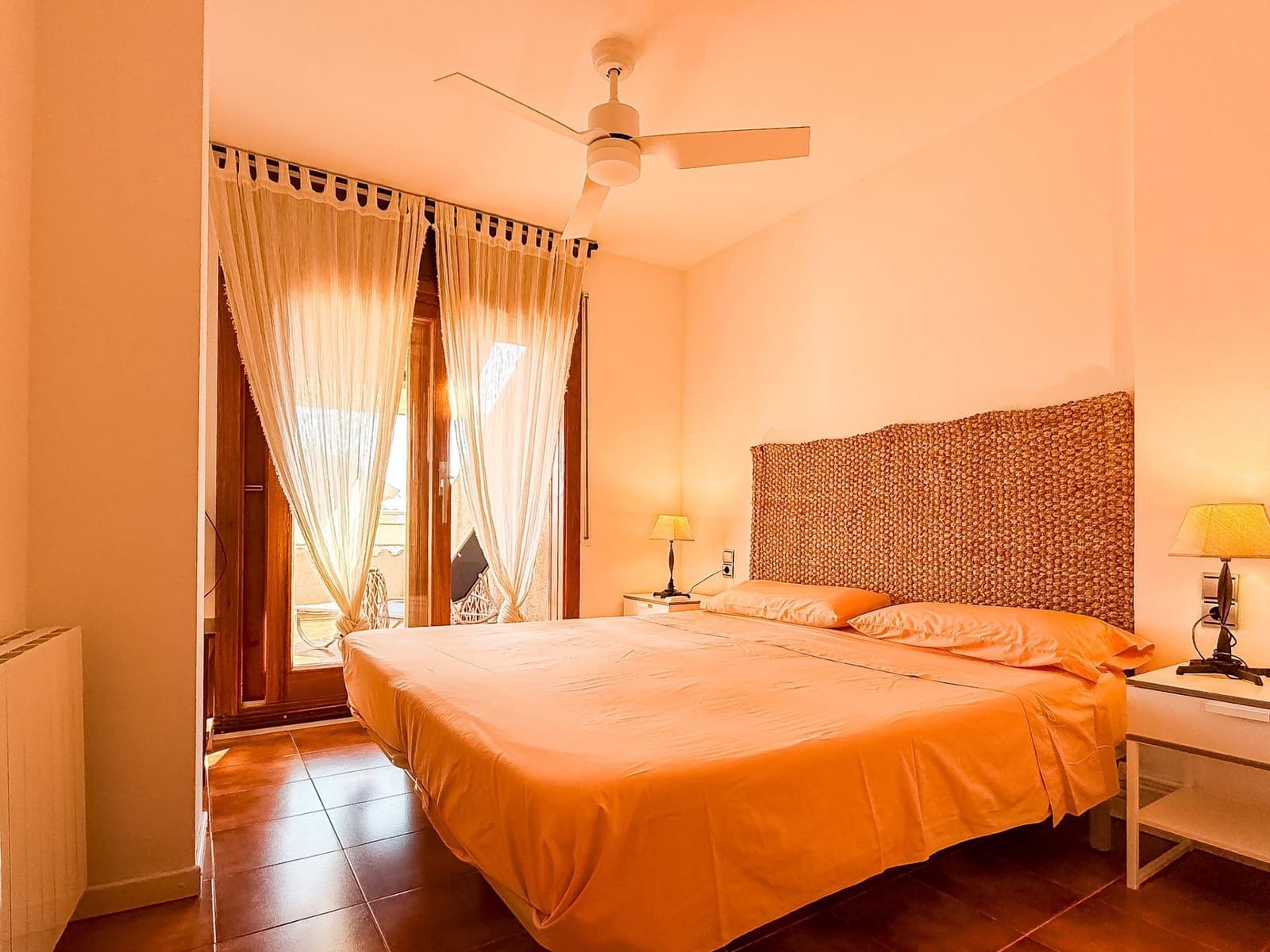 Apartamento de 3 habitaciones en Sant Antoni de Calonge en alquiler con piscina garaje - 1.200 € (Ref: 10026732)