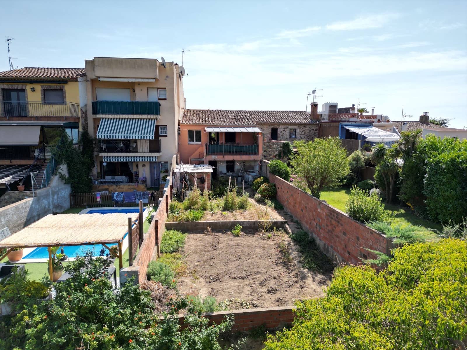 3 bedroom Townhouse for sale in Calonge i Sant Antoni - € 180,000 (Ref: 10030015)