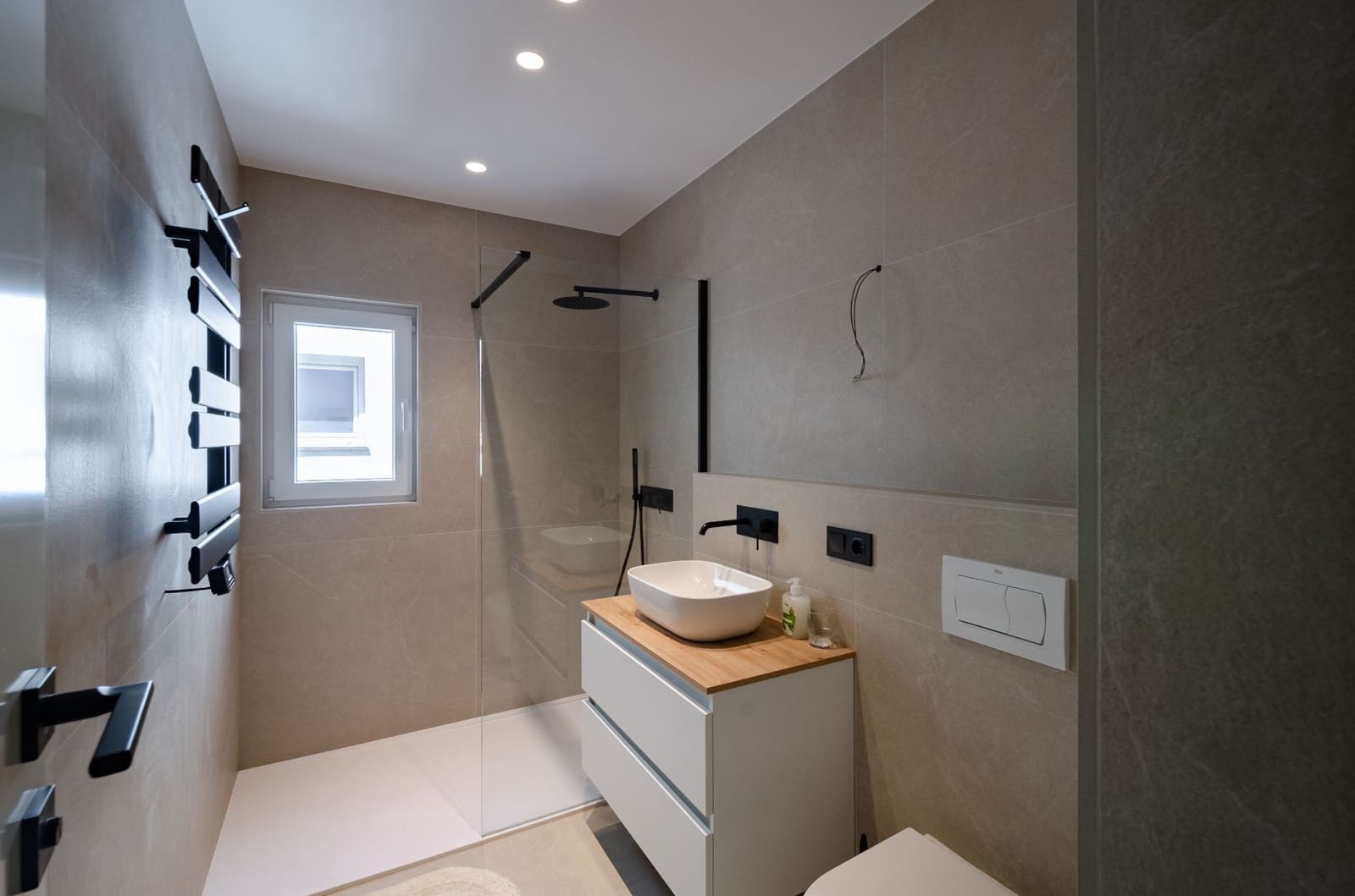 3 bedroom Flat for sale in Palafrugell with garage - € 395,000 (Ref: 10097519)