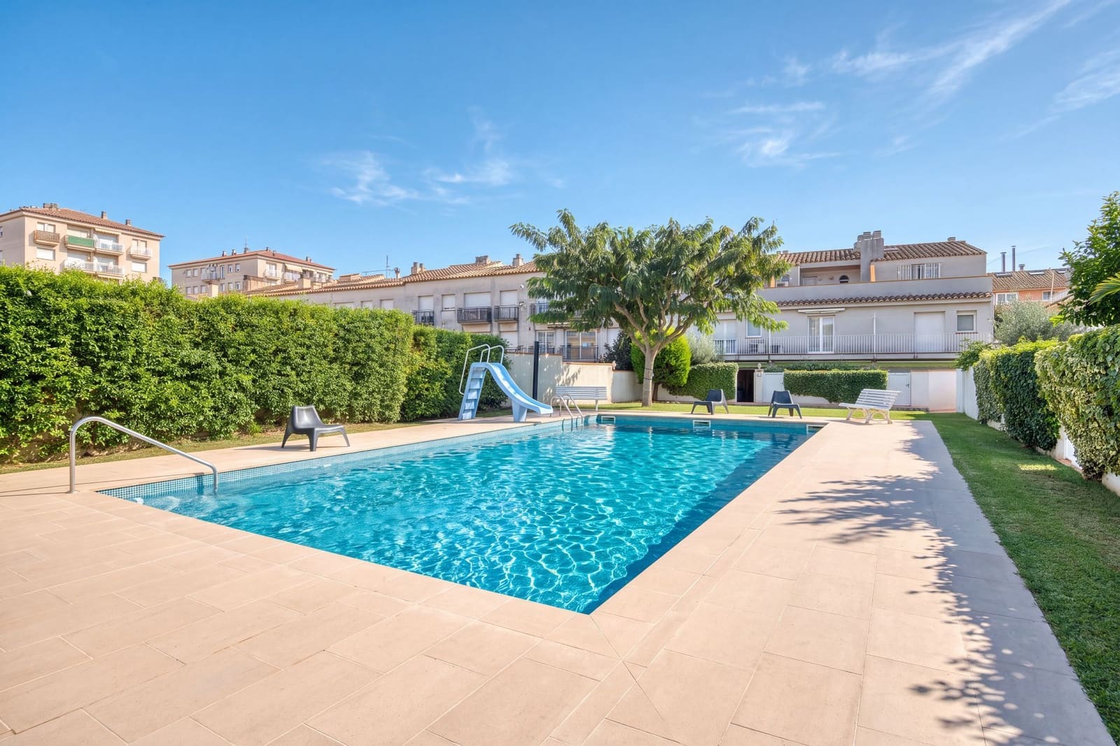 Pareado de 5 habitaciones en Palafrugell en venta con piscina garaje - 499.000 € (Ref: 10179964)