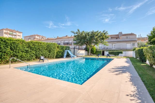 Pareado de 5 habitaciones en Palafrugell en venta con piscina garaje - 499.000 € (Ref: 10179964)