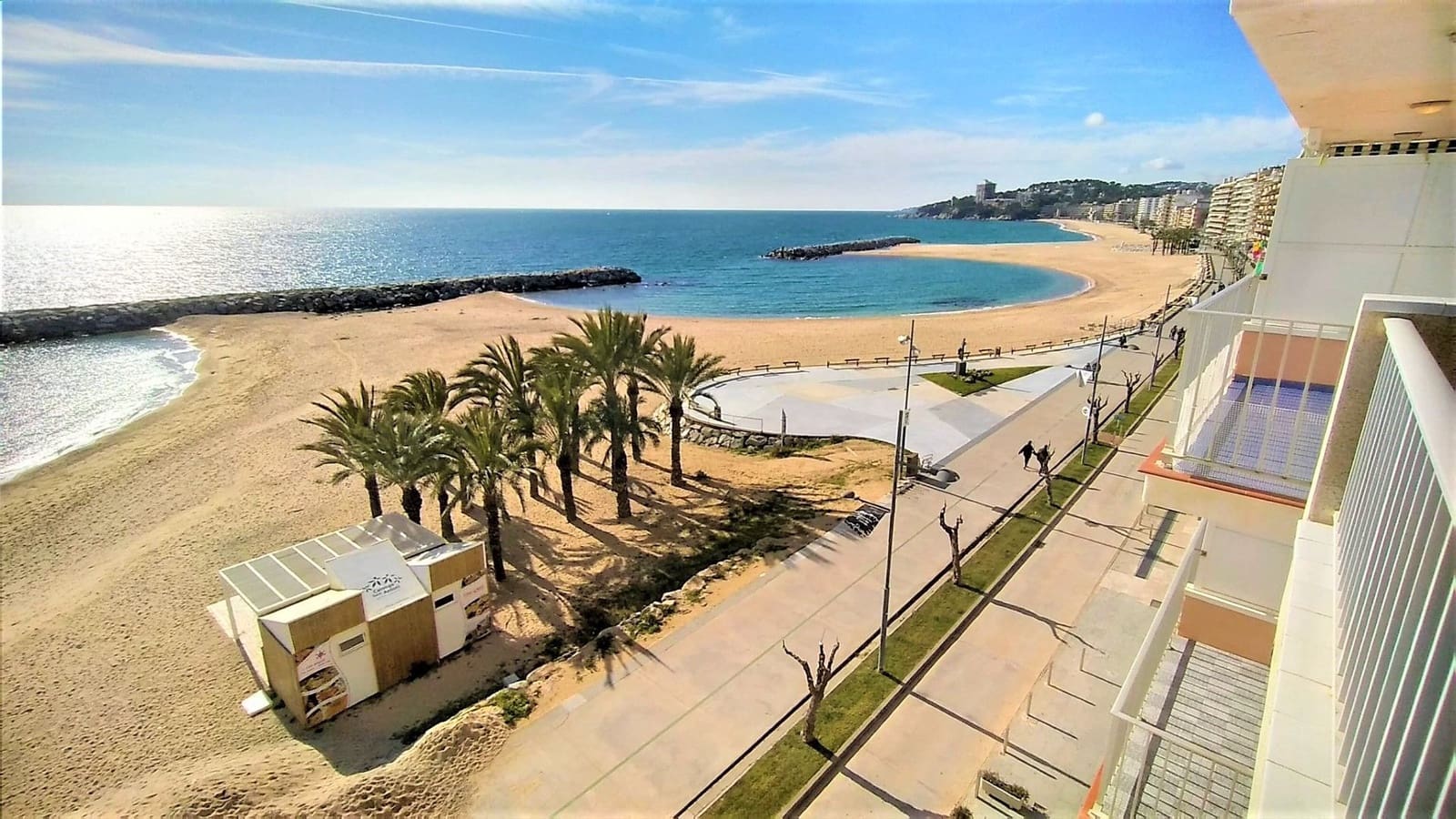 3 bedroom Apartment for rent in Sant Antoni de Calonge - € 3,000 (Ref: 2737873)