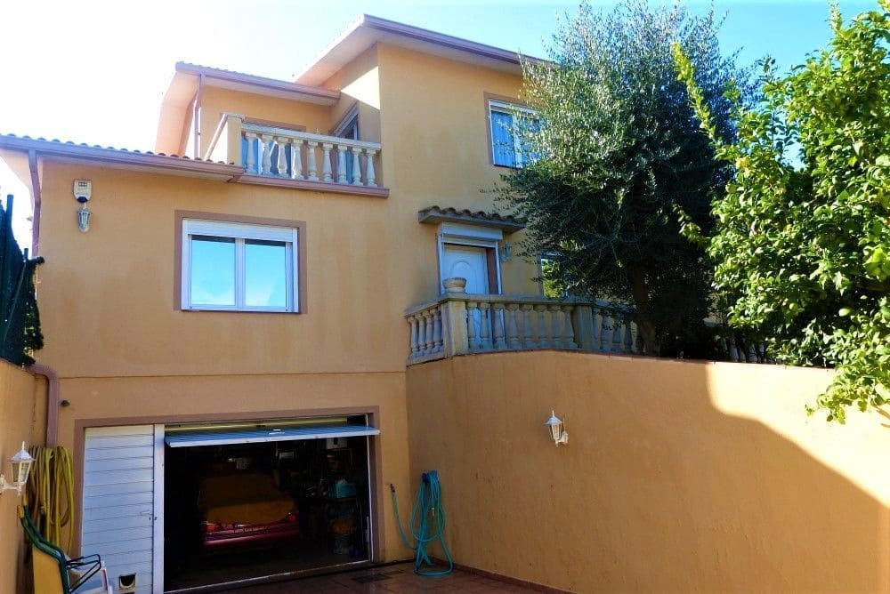 3 sovrum Villa till salu i Sant Antoni de Calonge med pool garage - 910 000 € (Ref: 3216335)