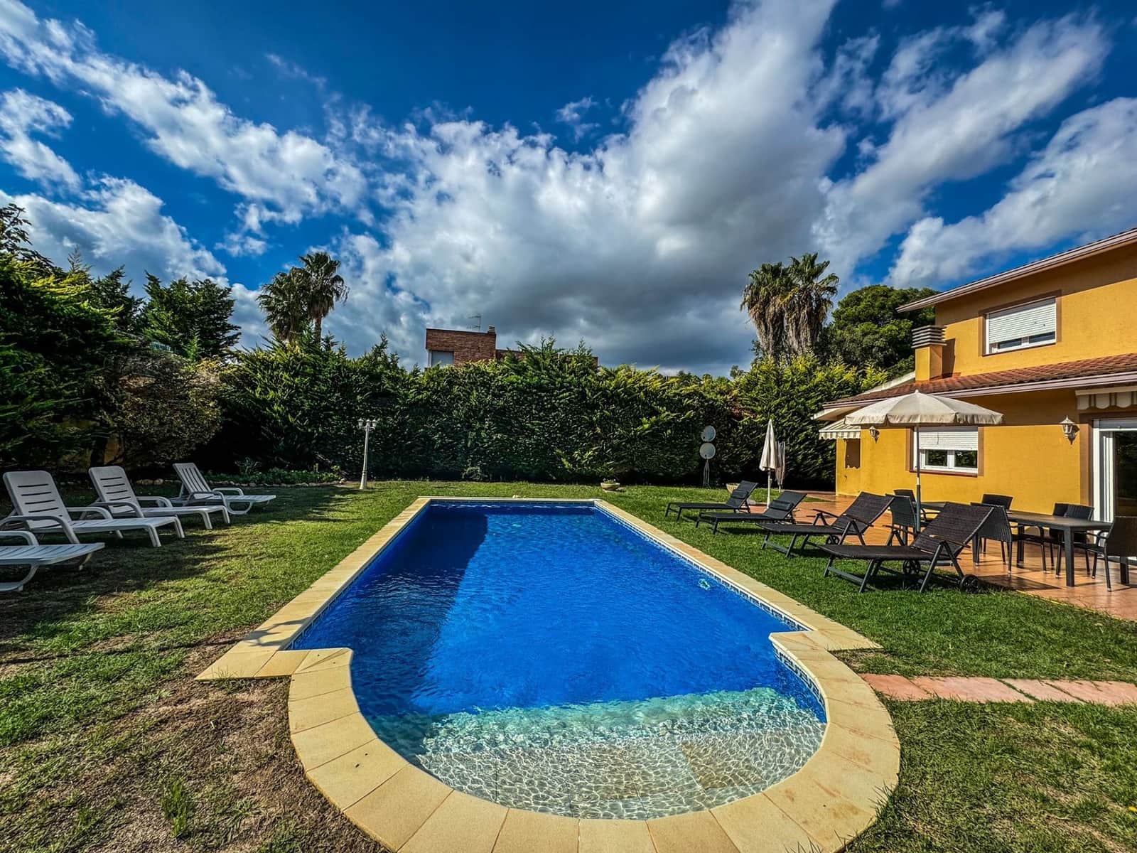 3 sovrum Villa till salu i Sant Antoni de Calonge med pool garage - 910 000 € (Ref: 3216335)