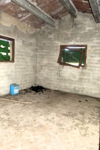 Finca/Landehus til salg i Forallac - € 80.000 (Ref: 4641190)