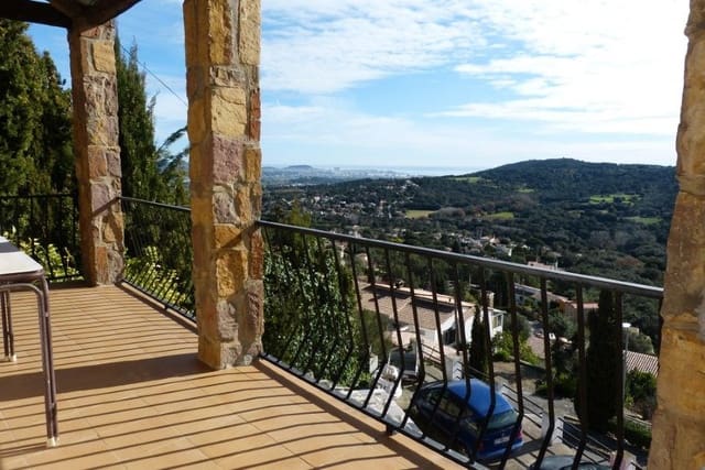 9 sovrum Villa till salu i Calonge i Sant Antoni med garage - 425 000 € (Ref: 5077372)