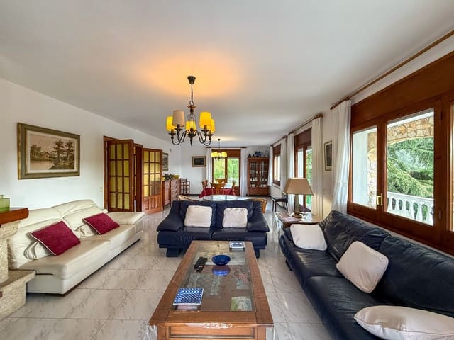 4 bedroom Villa for sale in Sant Antoni de Calonge, Calonge i Sant Antoni with pool garage - € 680,000 (Ref: 5326247)